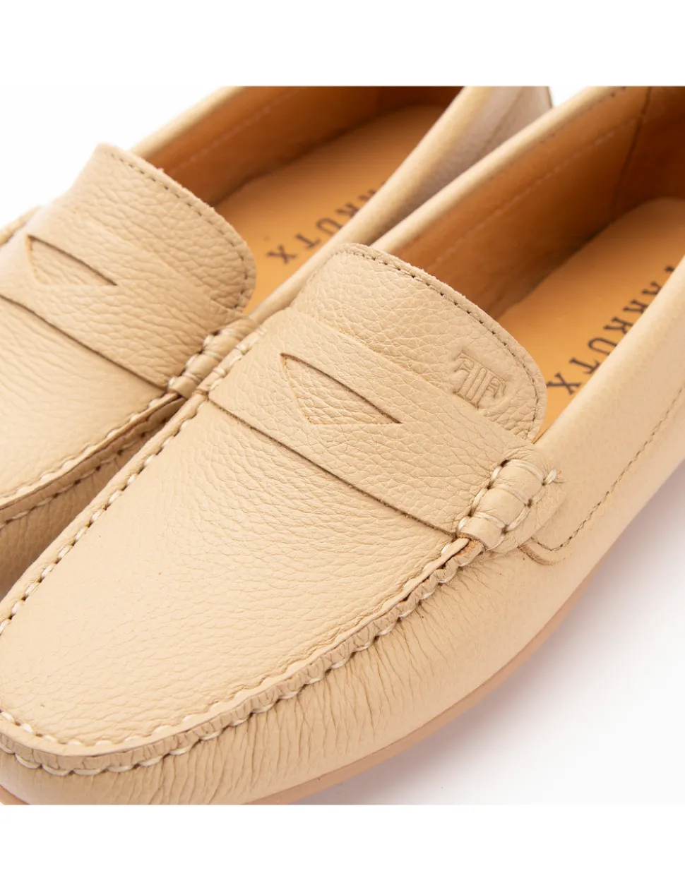 KIO Grainy calf piedra